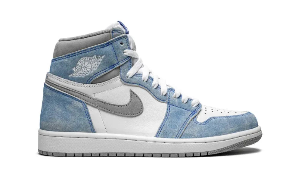 Air Jordan 1 Hyper Royal sneakers